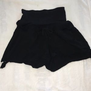 ☀️XL Maternity Black Rayon Shorts☀️
